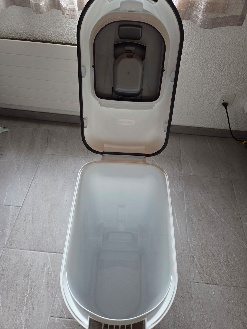 Futter: Hundefutter Container Box – Neu (gemäss Beschreibung) aus St. Gallen von Seraph76 1