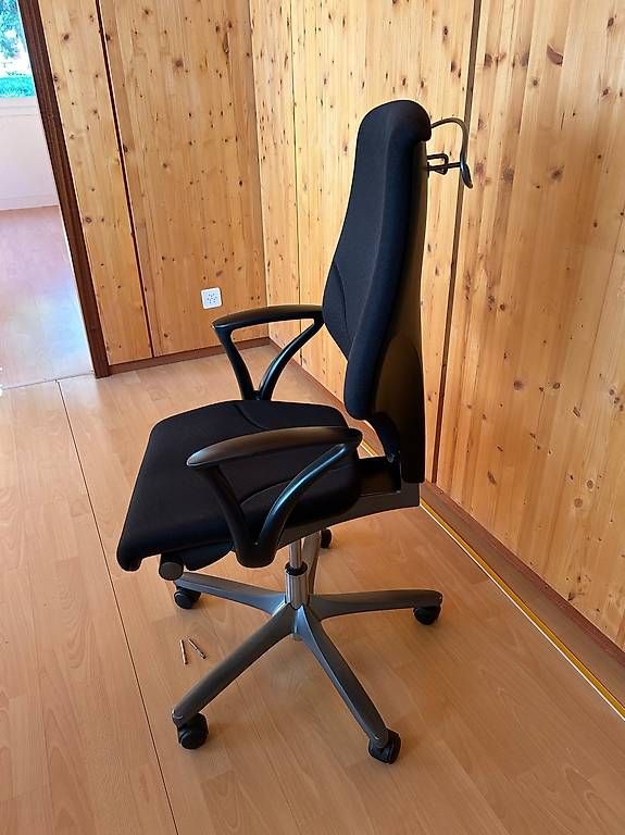 Sedie: Chaise de bureau  – Usato da Leysin venduto da sil_q8tn 1