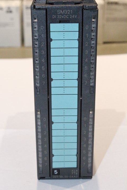 Siemens Componenti elettronici: SIMATIC S7, 6ES7 321-1BL00-0AA0 – Usato da Balsthal venduto da mtwd