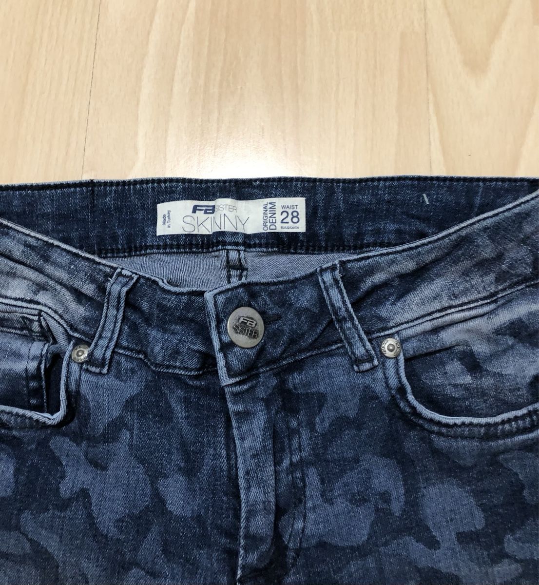 Jeans: Coole Jeans Size.28 – Nuovo (secondo la descrizione) da Chur venduto da vicky7 3