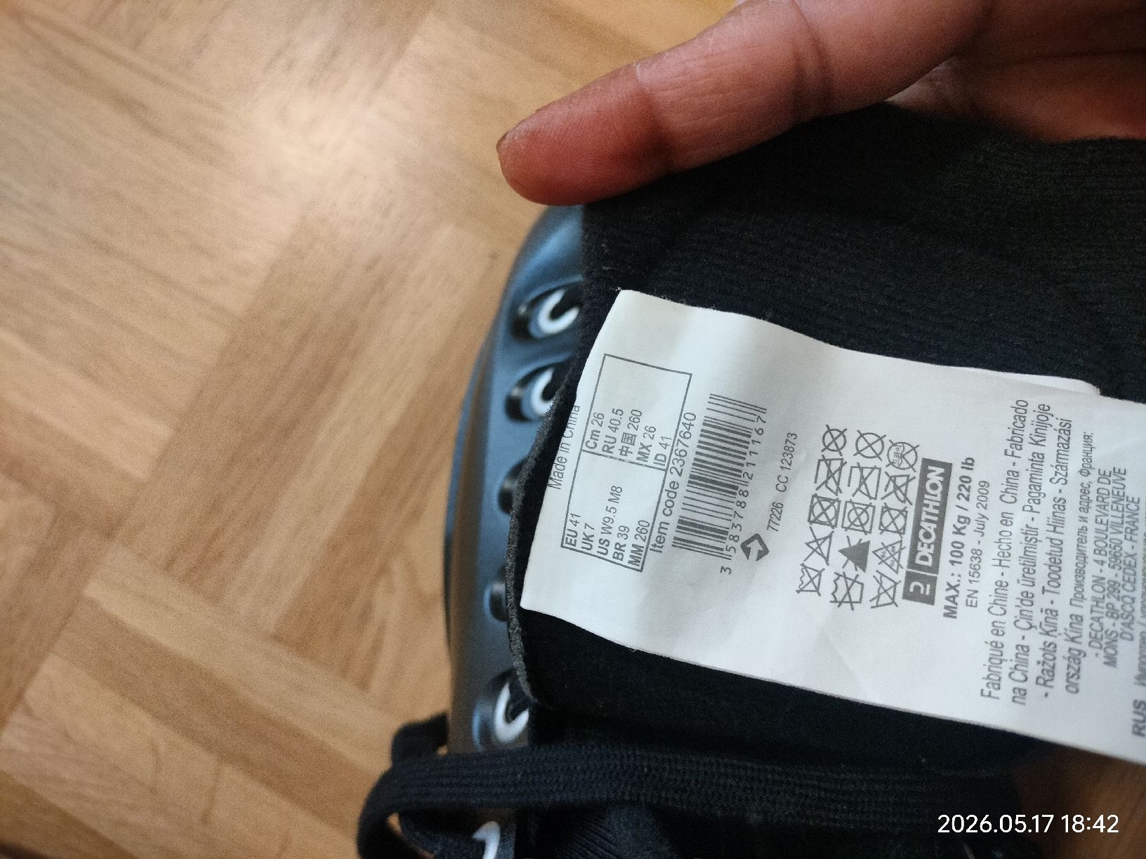 Oxelo Pattini da ghiaccio: Oxelo Black  Ice Skates - Size 41 likely new – Nuovo (secondo la descrizione) da Basel venduto da vik_7qc8 3