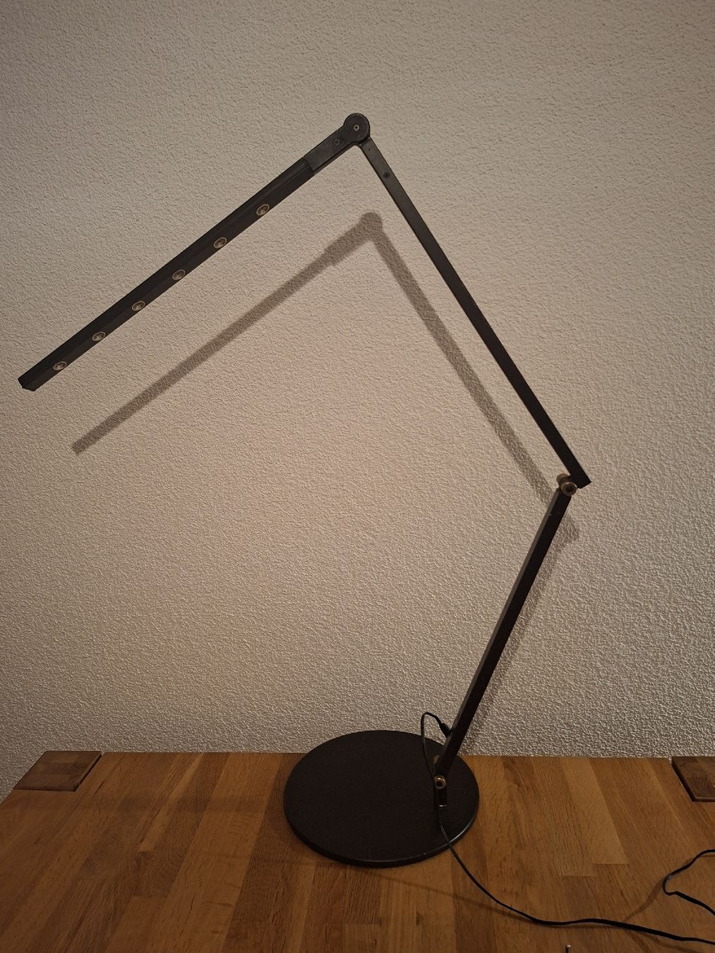 Lampade: Designer Koncept LED Lampe in schwarz – Usato da Basel venduto da Lovintage 1