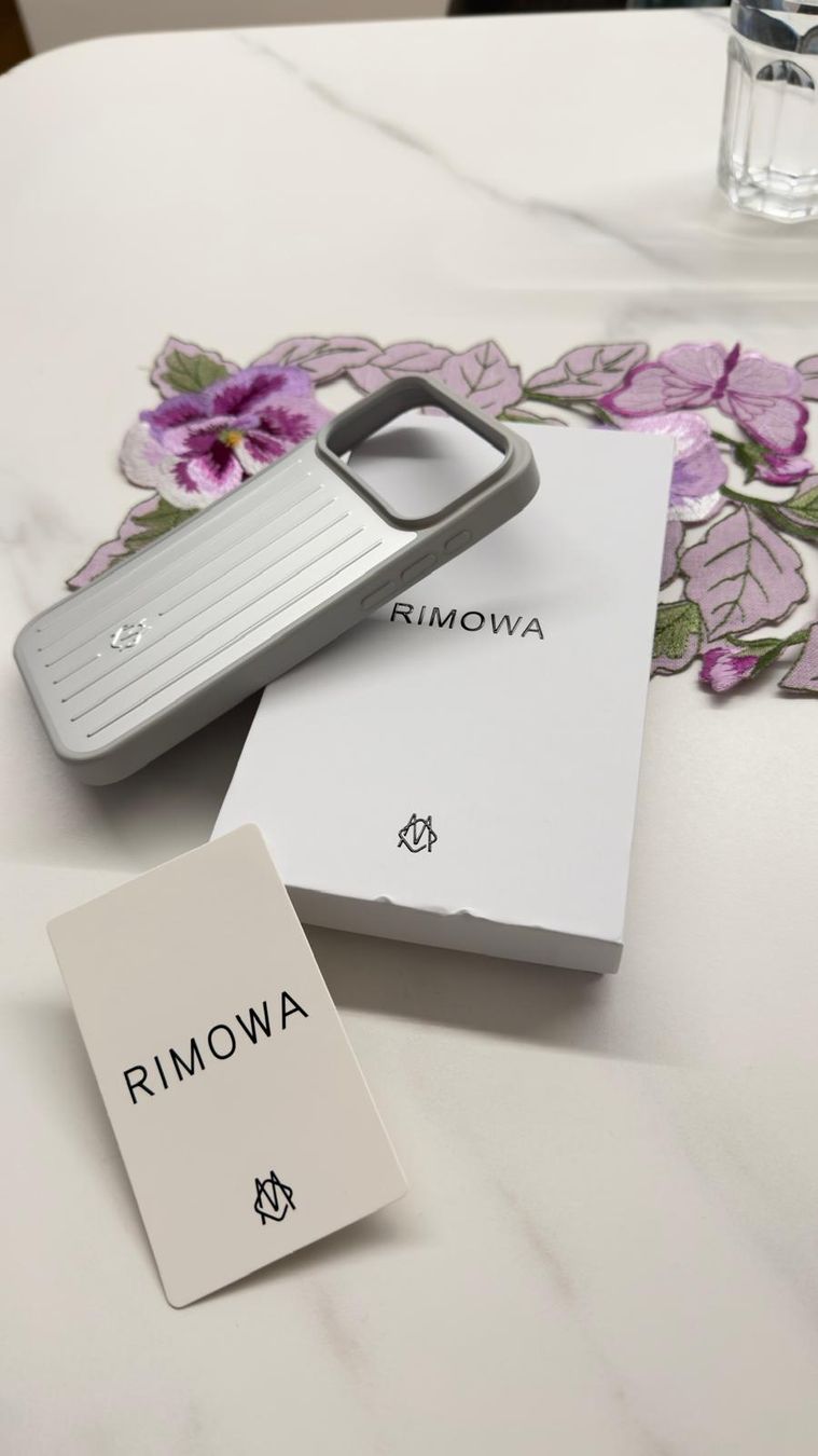 Cover & Protezioni schermo: RIMOWA Style iPhone 17 Pro Max Hülle - Neu – Nuovo e nell'imballaggio originale da Emmenbrücke venduto da igo_9ml2 4