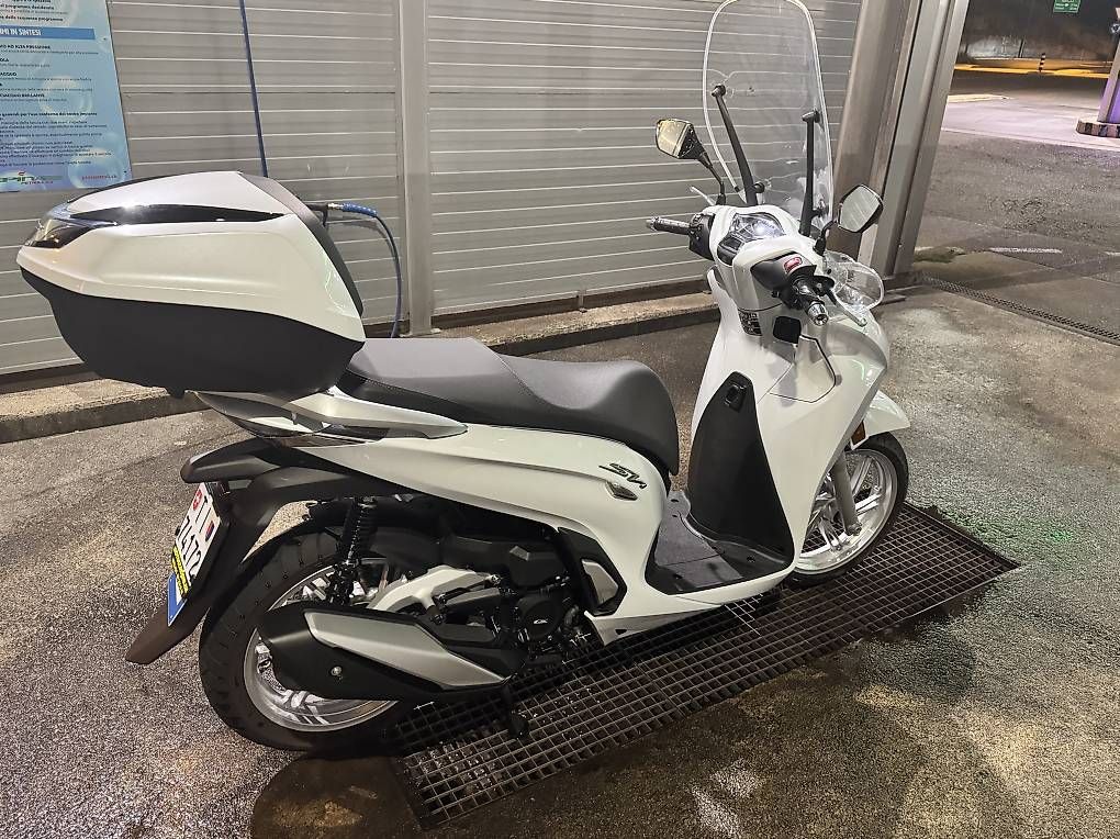 Scooters: HONDA SH 350 – Gebraucht aus Paradiso von uss_2bkw 2