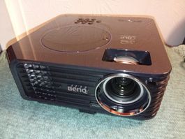 BenQ MP622c DLP Projektor mit Tasche und Zubehoer