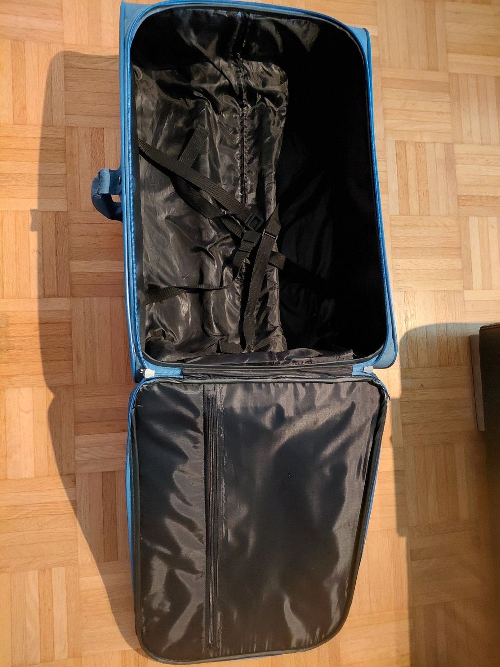 Valigie: Rollkoffer (mit 2 Rädern) – Usato da Schliern b. Köniz venduto da IAG02 1