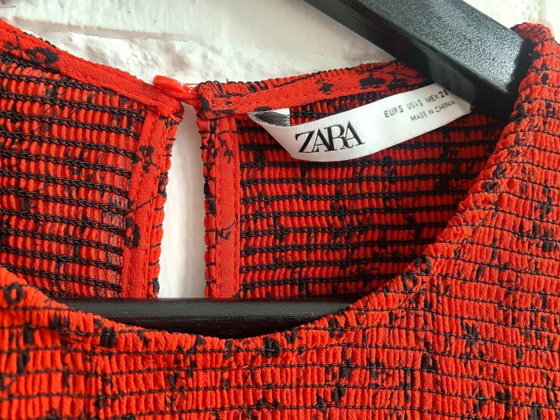 Zara Vestiti: Schönes rotes Maxikleid von Zara – Usato da Bern venduto da Fraeuleinhonig 1