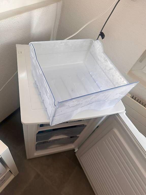 Congélateurs: Tiefkühlschrank  – D'occasion à Diepoldsau par sim_8mcg 1