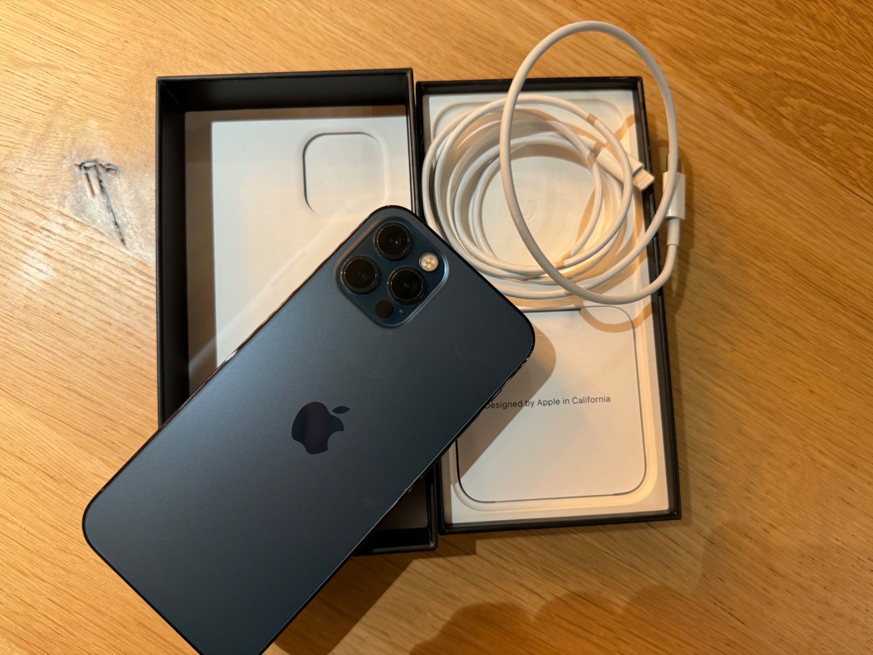 Apple Handys / Smartphones: iPhone 12 Pro 512 GB Pacific Blue – Gebraucht aus La Chaux-de-Fonds von