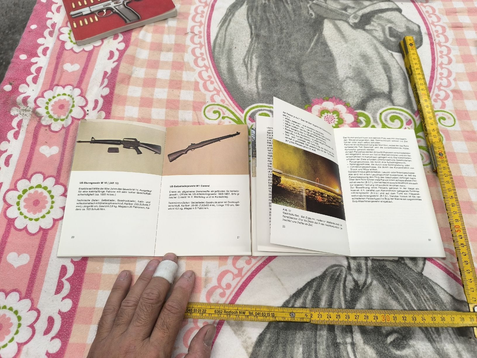 Bücher: Buch... Hand-feuerwaffen / Moderne Panzer – Gebraucht aus Cama von anto_a 4