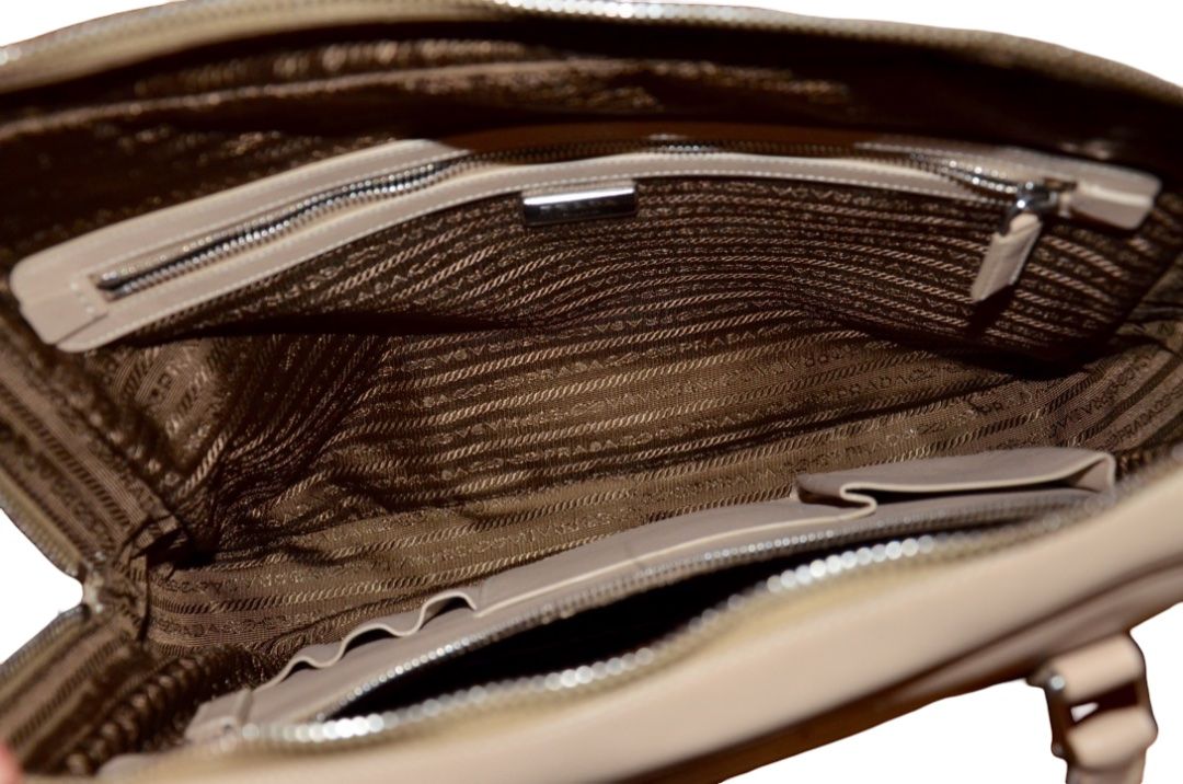 Prada Borse da donna: PRADA Leder Aktentasche / Tasche – Nuovo (secondo la descrizione) da Zurich venduto da MX1000 8