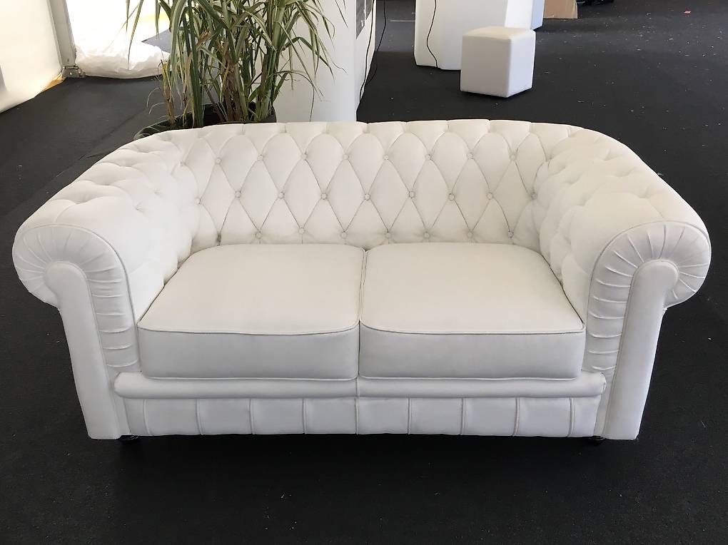 Divani: Divano Chester bianco da 2 o 3 posti – Usato da Ligornetto venduto da Made_with_love_robby