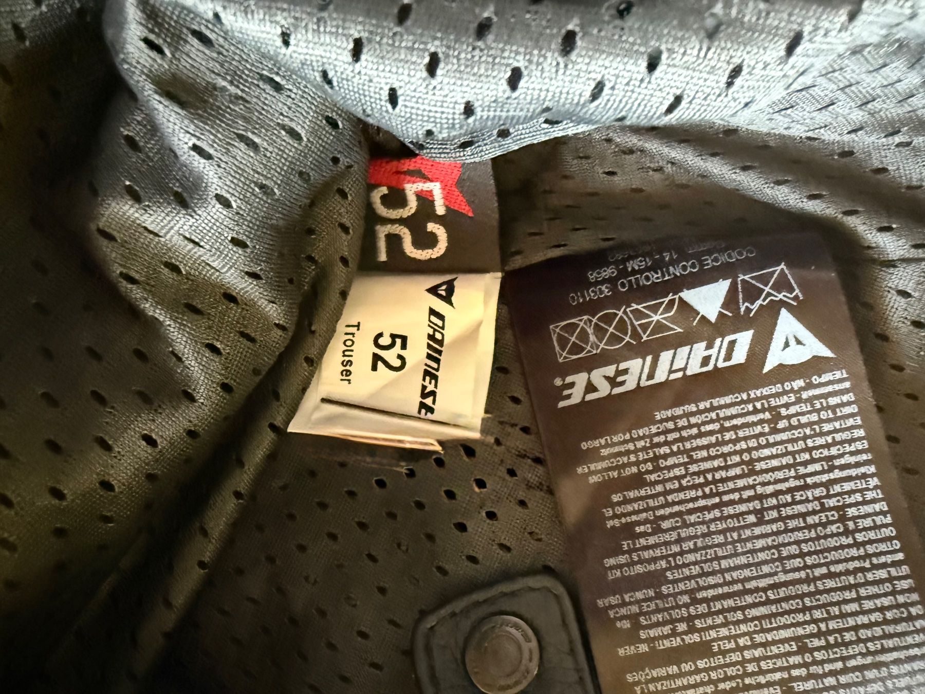 Dainese Hosen: Dainese Delta Pro Evo C2 Leder-Motorradhose Gr. 52 – Neu (gemäss Beschreibung) aus Büren SO von md626700 2