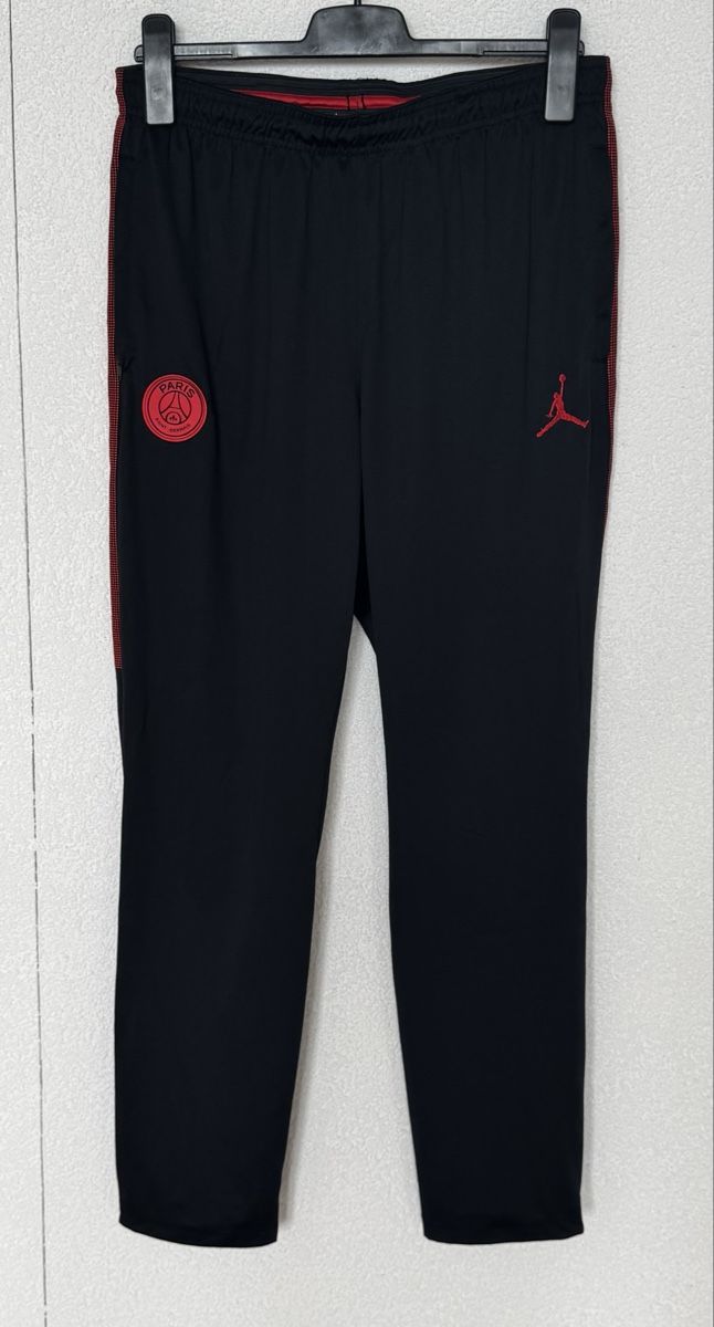 Jordan Lots de vêtements: Ensemble Jordan Paris Saint Germain L – D'occasion à Spiegel b. Bern par Desisk44 5