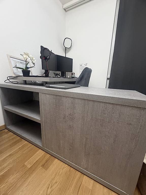 Scrivanie: Bürotisch mit Schubladen  – Usato da Urdorf venduto da sha_nk9v 1