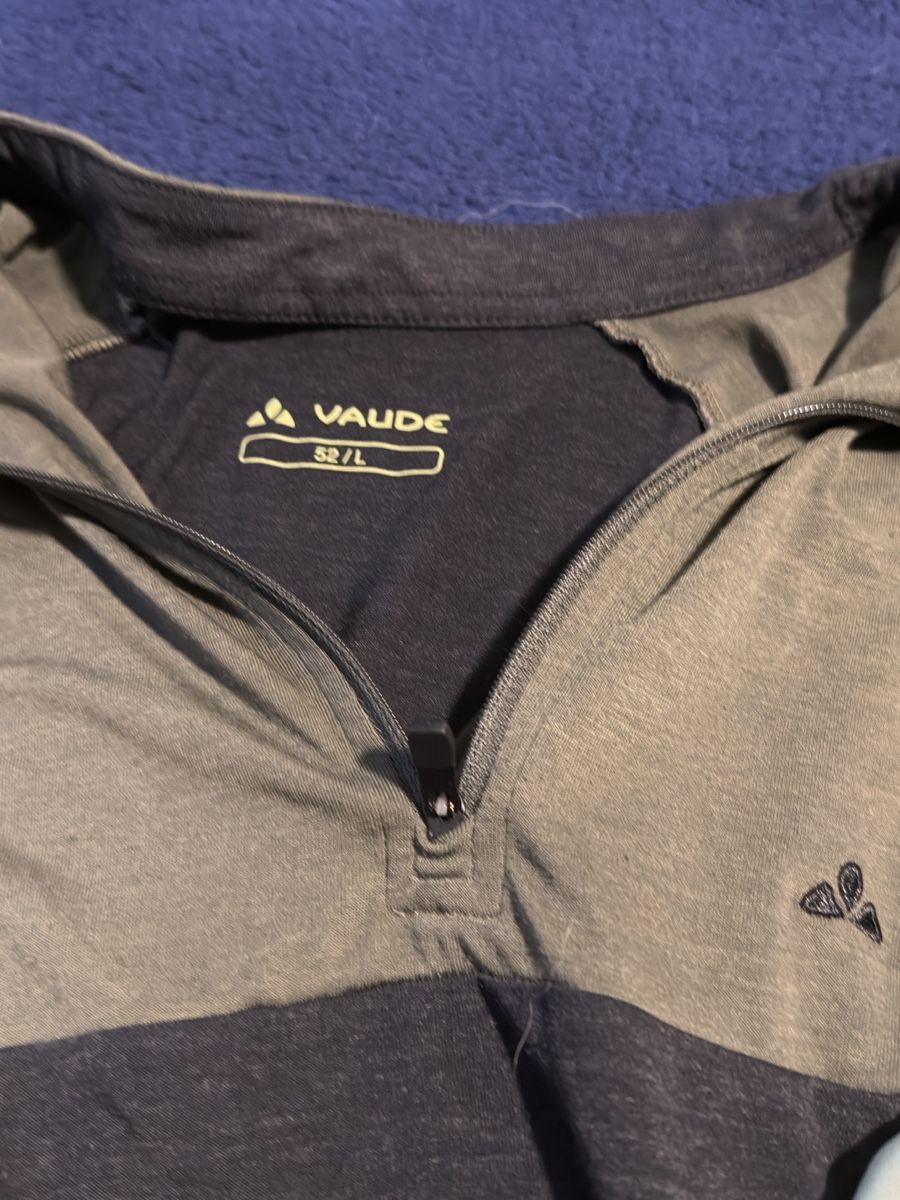 Lotti di vestiti: MTB 2 shirt 1 assos pants  – Usato da Adliswil venduto da Pligi