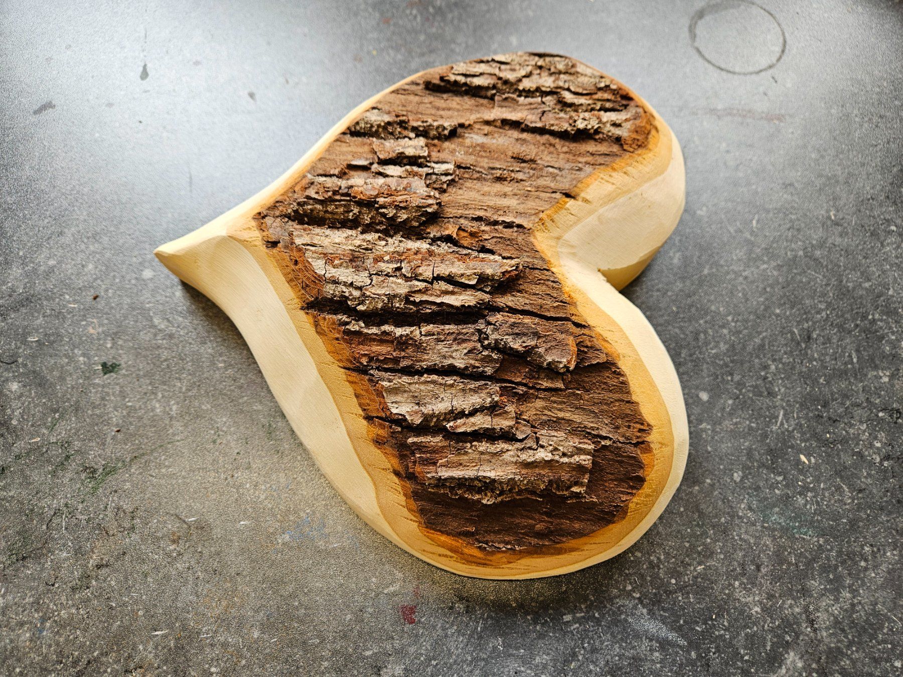 Tutte le decorazioni: Linden Holz Dekoherzen mit Rinde – Nuovo (secondo la descrizione) da Schangnau venduto da Egliholzbildhauerei 3
