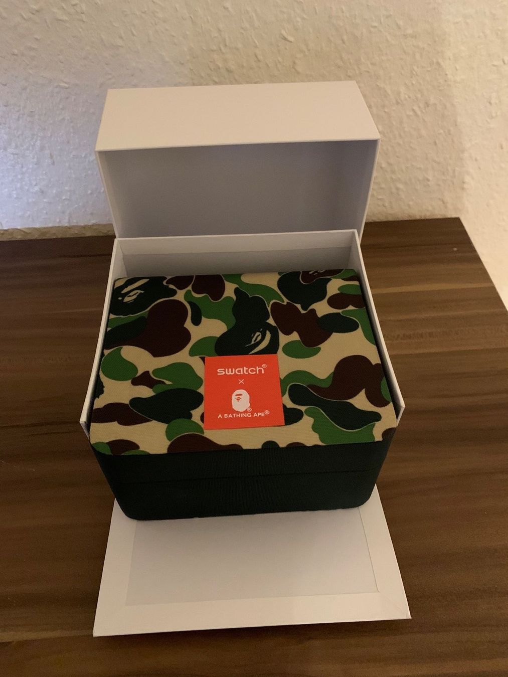 Swatch Orologi: Swatch x BAPE World Edition – Nuovo e nell'imballaggio originale da Erlach venduto da migdep985 2
