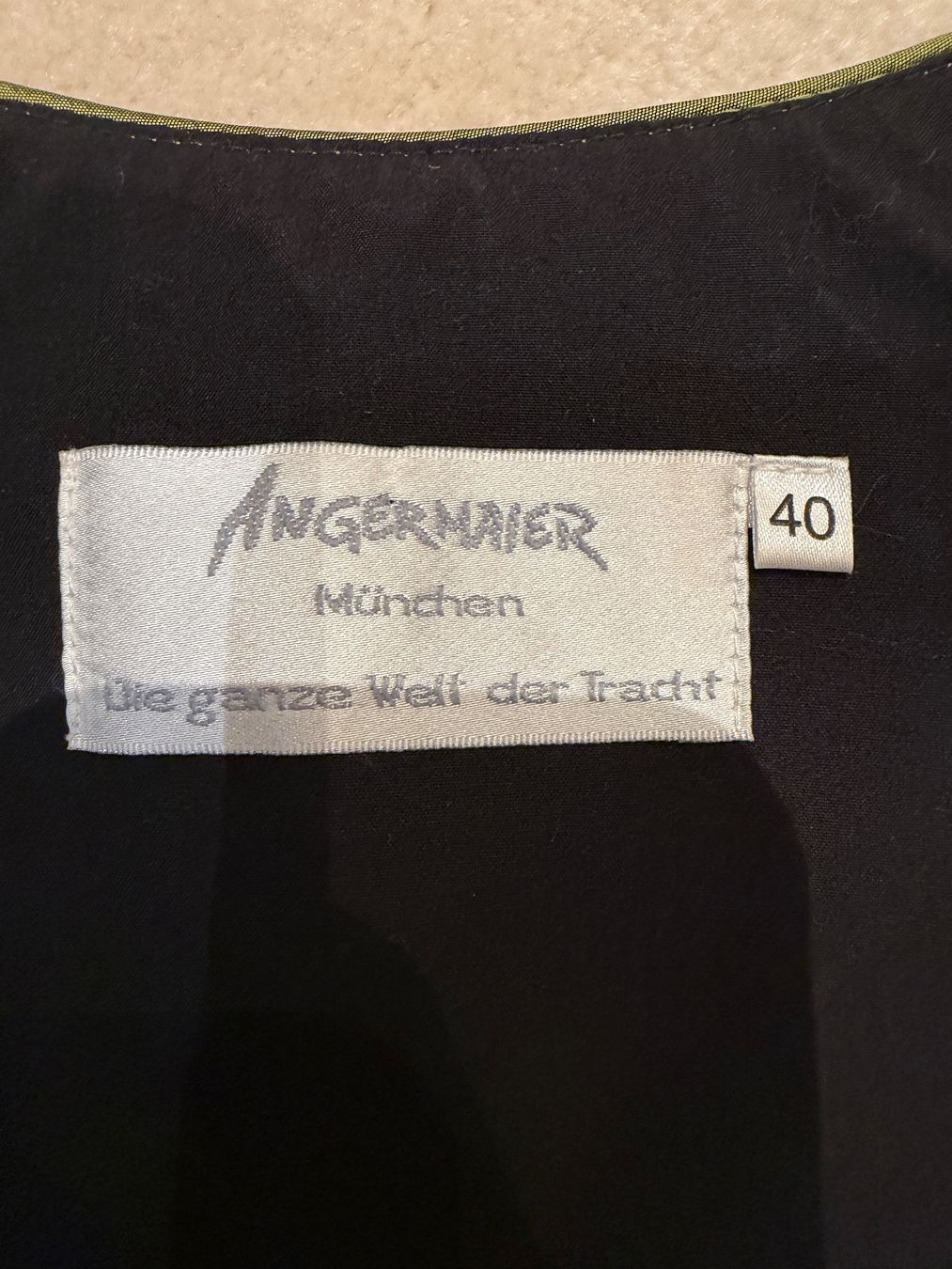 Vestiti: Angermaier Dirndl Gr. 40 – Usato da Kilchberg ZH venduto da Lisavivienne 8