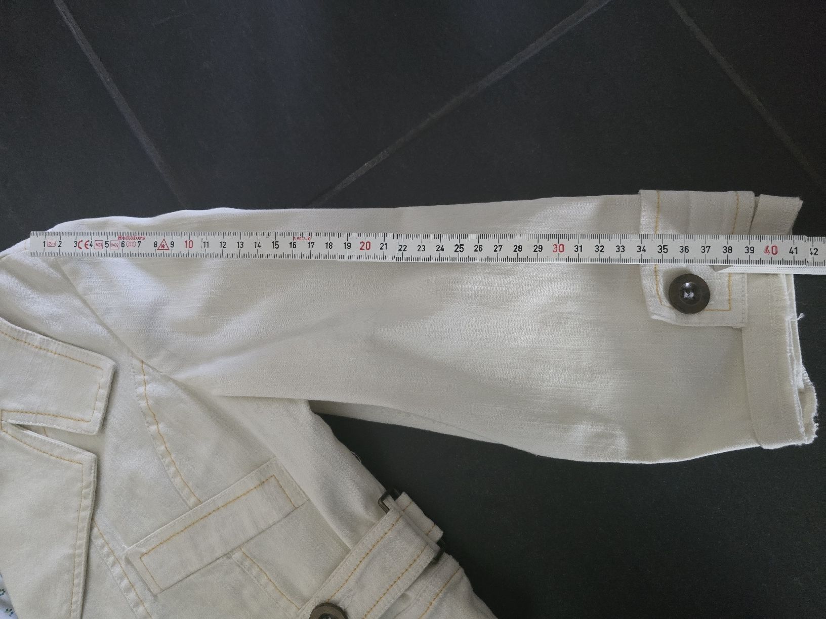 Jacken: Kurzjacke Damen beige Grösse M-L – Gebraucht aus Unterentfelden von Panda-87 4