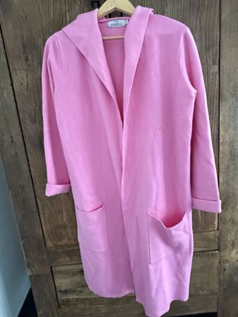 Strickjacke Zwillingsherz rosa mit Kapuze Grösse L/XL
