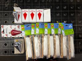 6 Senkel mit Schnur 4 klein, 1 mittel, 1 gross