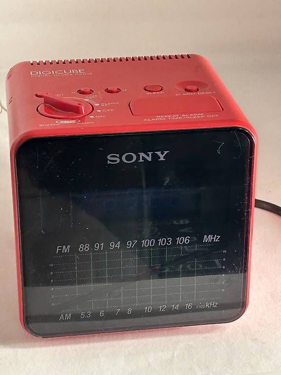 Radio: Radio 1985 DIGICUBE SONY – Usato da Cugnasco venduto da dilan1