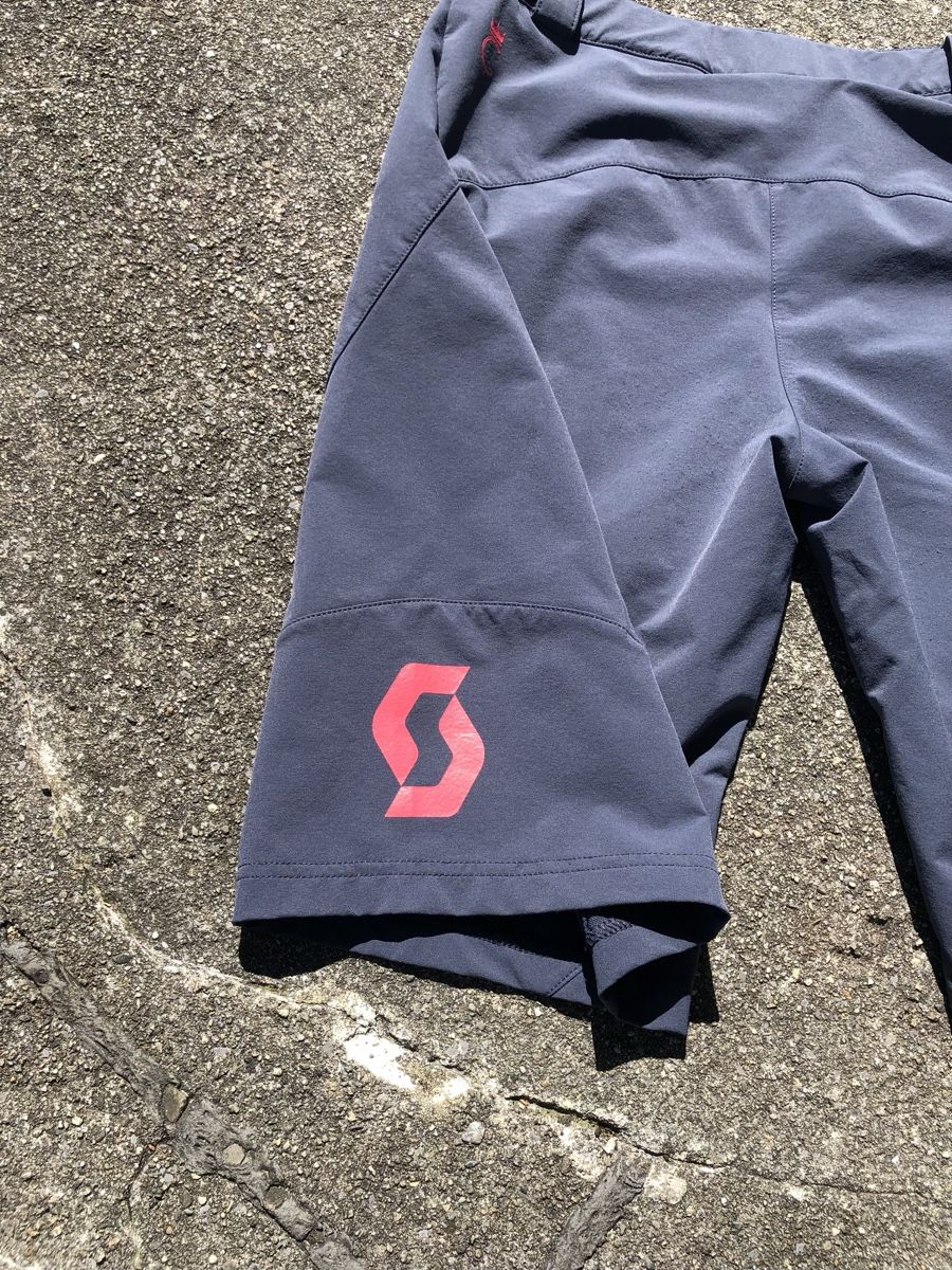 Scott Biciclette: Scott Bike/Wanderhose – Usato da Fribourg venduto da ann_l9b7 7