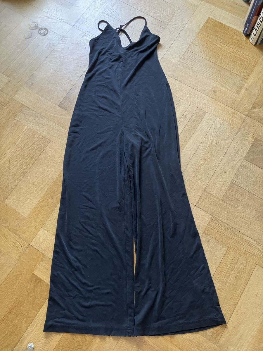 Tute: Weicher Jumpsuit in schwarz  – Usato da Basel venduto da carmeni71 1