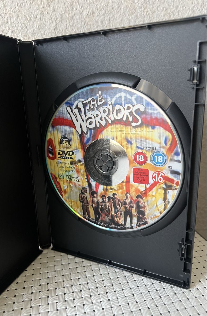 Tutti i DVDs: The Warriors (DVD) – Usato da Flawil venduto da NiceT 2