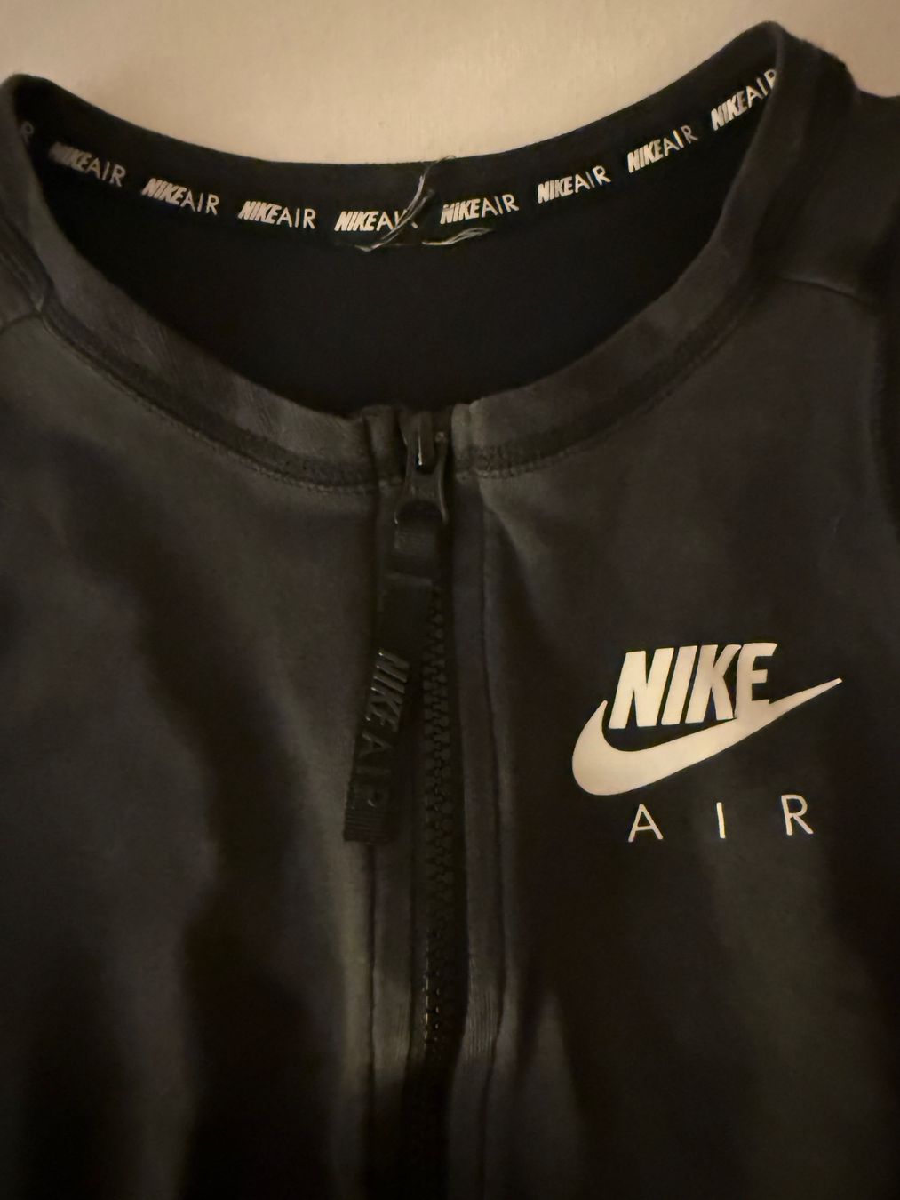 Nike Tops: Nike Oberteil – Gebraucht aus Laupen BE von Alina_aaee 1