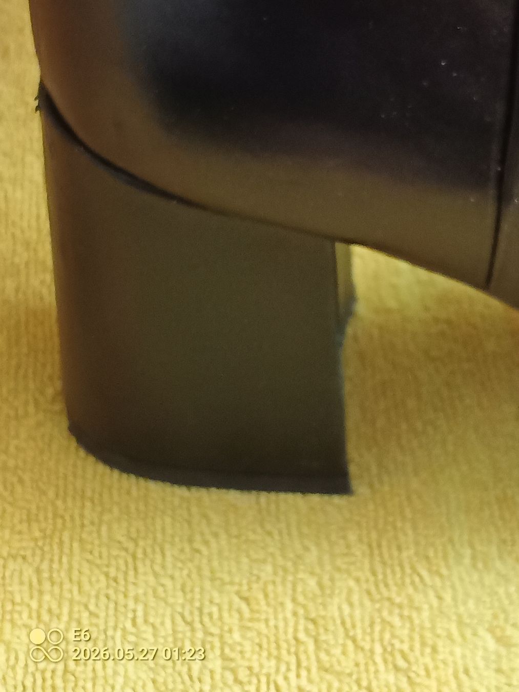 Scarpe da donna: Eleganter Stiefel mit Plateau – Usato da Zürich venduto da Mitzi6 6