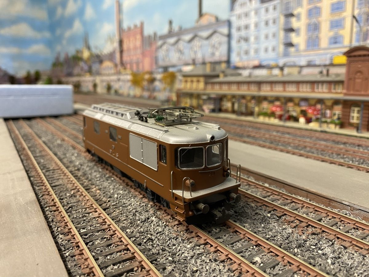 Hag Modellini di ferrovie: HAG 181 Re 4/4 BLS H0 – Usato da Glattpark (Opfikon) venduto da anywaya23 4
