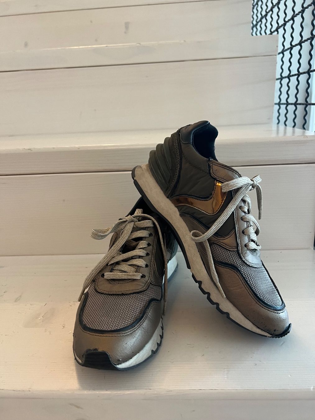 Scarpe da donna: Sneakers Voile Blanche – Usato da Hausen AG venduto da Jean1968