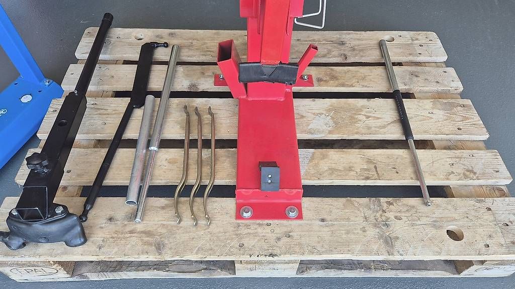 Tutti gli attrezzi: Démonte pneus Wiltec et équilibreuse ToolAtelier – Usato da Mont-sur-Rolle venduto da Bad_Food 3