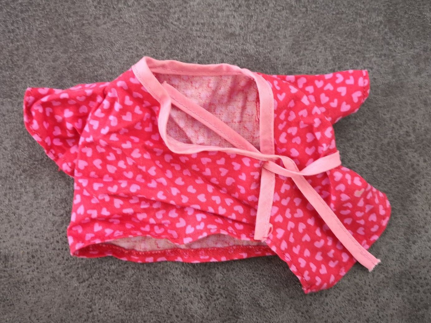 Bambole: Kimono rosa mit Herzchenmuster – Usato da Liestal venduto da Gitterli01