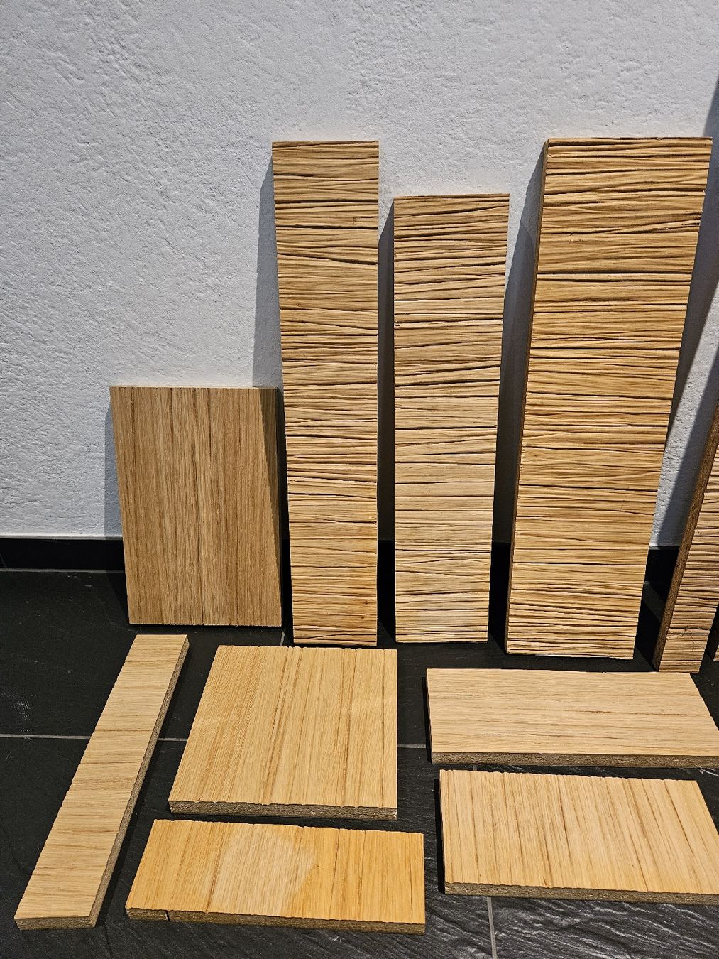Articoli in legno: 3D Reliefplatten Echtholzfurnier Eiche hell 26 Stk – Nuovo (secondo la descrizione) da Bertschikon Gossau venduto da simla09 1