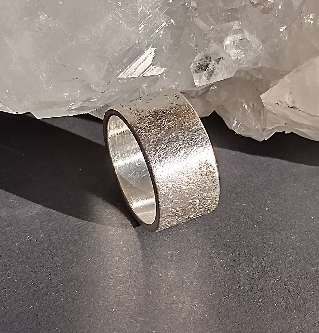 Ringe: RING SILBER 925 GEBÜRSTET BANDRING – Gebraucht aus Romanshorn von  2