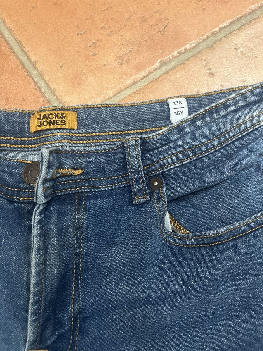 Jack & Jones Pantaloni: Jack & Jones Slim Jeans Grösse 176 – Usato da Boniswil venduto da Nolutoan13 1