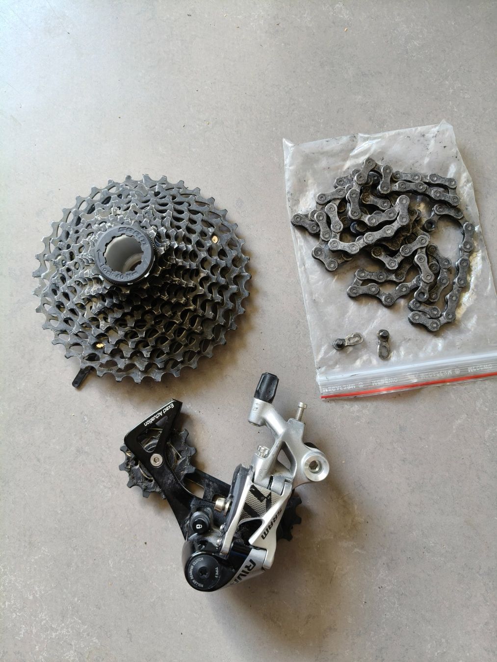 Sram Pezzi di ricambio: SRAM Rival 11S Schaltwerk Kassette Kette – Usato da Zürich venduto da s6000