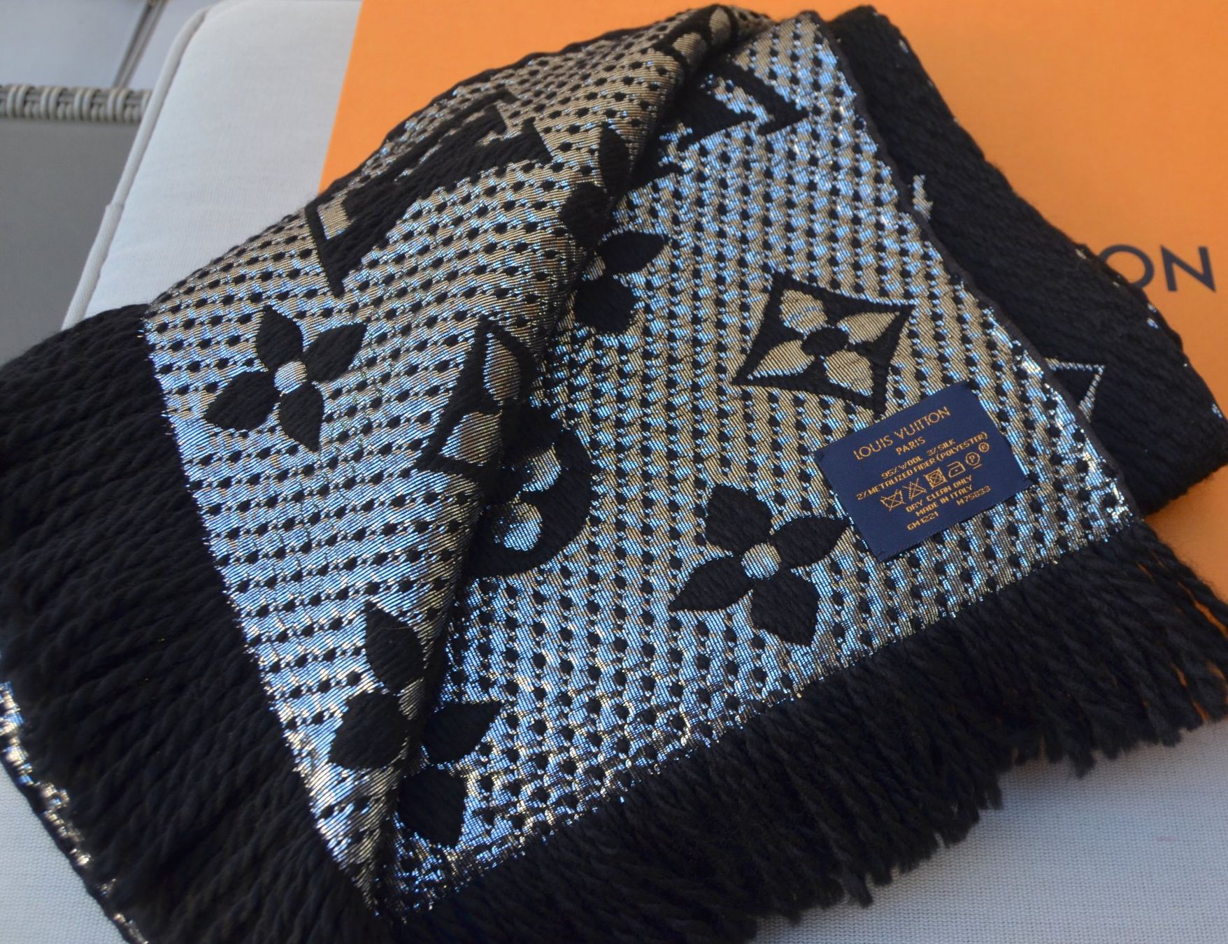 Louis Vuitton Foulards & écharpes: Louis Vuitton Schal / écharpe – D'occasion à Collonges par Auganien 6