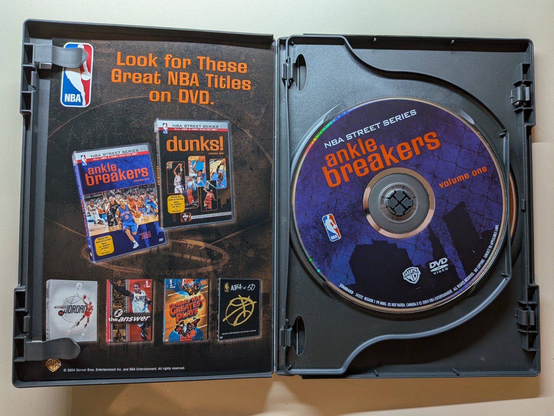 Tutti i DVDs: NBA Street Series: Ankle Breakers Vol.1 [DVD+CD] – Usato da Port venduto da gecotom 2