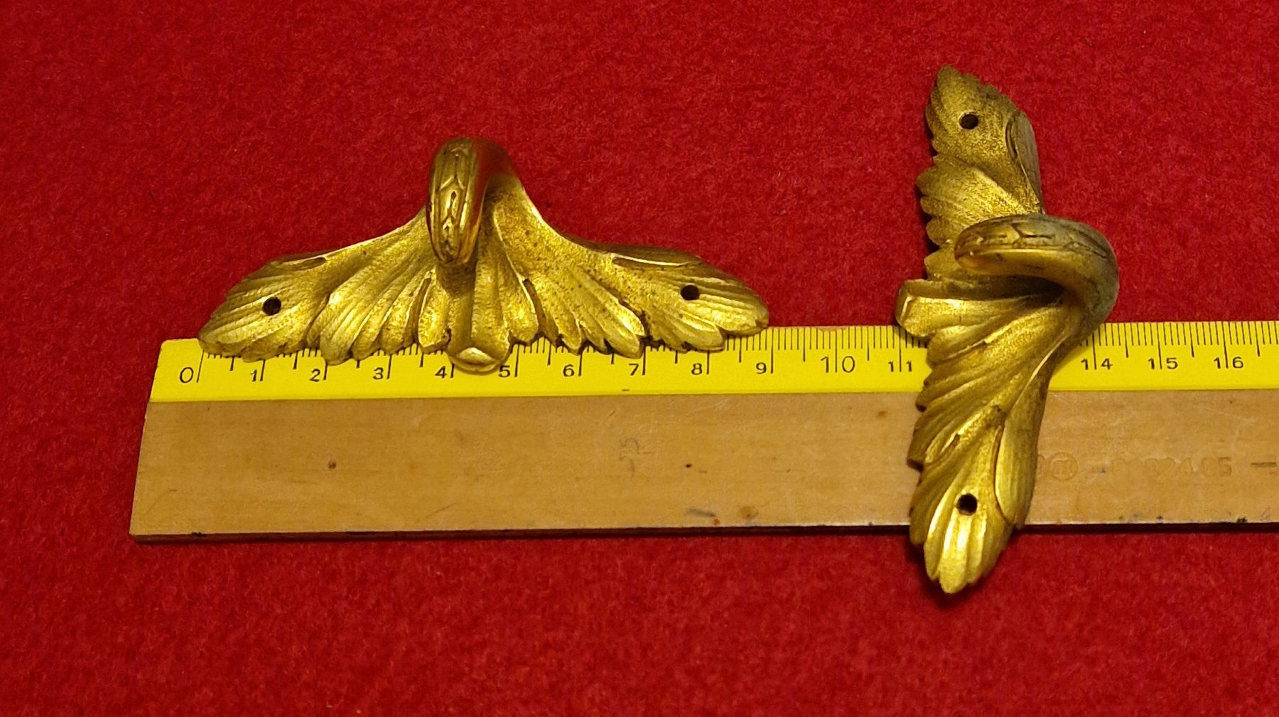 Ferramenta: 2 vintage Messinghaken Form von Blätter oder Flügel? – Usato da Zürich venduto da silver-team 6