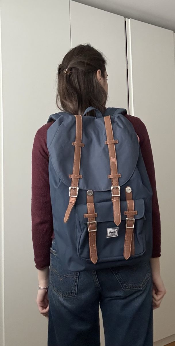 Herschel Zaini: Backpack Rucksack Herschel blue damaged with red pattern – Difettoso da Baden venduto da LucyPeckam32