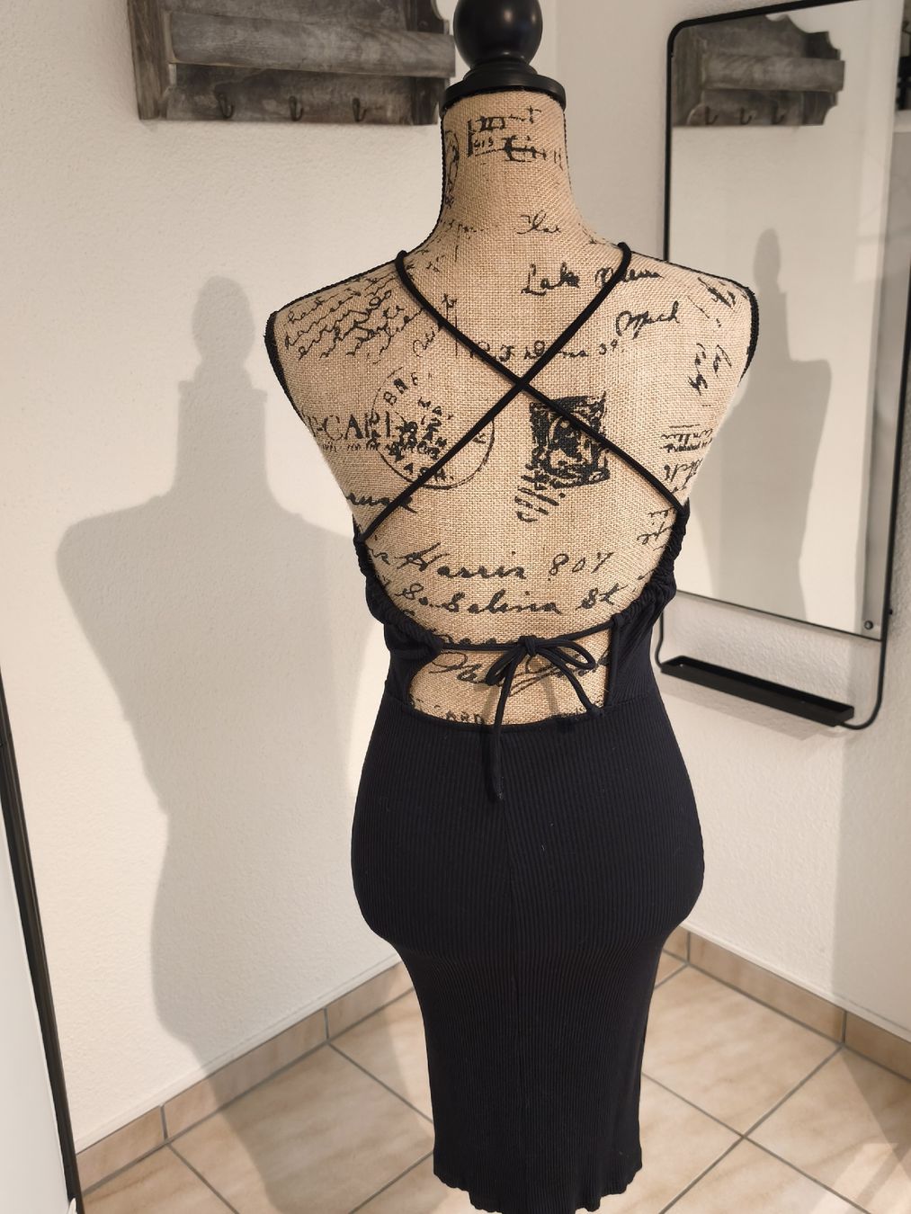 H&M Vestiti: Kleid Gr.XS von H&M, schwarz – Nuovo (secondo la descrizione) da Emmetten venduto da SecondhandSiska 2