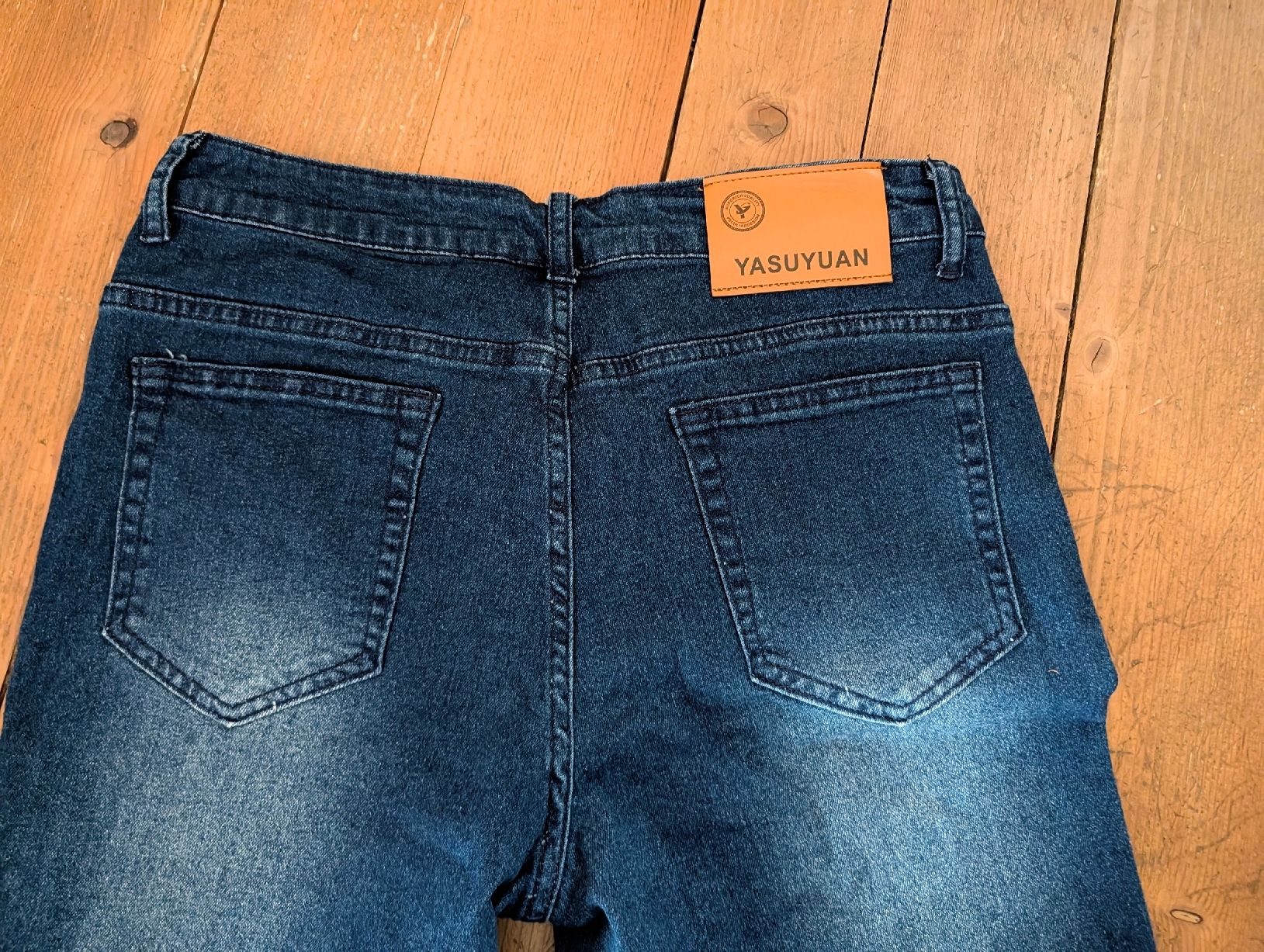 Jeans: Coole Jeans Shorts , Grösse 30, Top – Usato da Nänikon venduto da Haexli_70 2