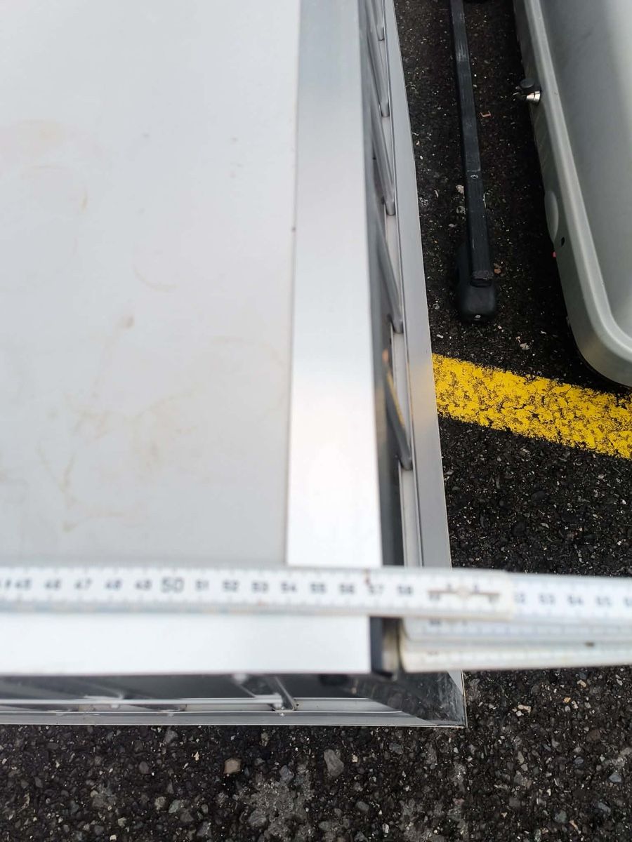 Liege- & Schlafplätze: Hundebox Alu mit 2 Tür – Gebraucht aus Sevelen von Stopglobal. 6
