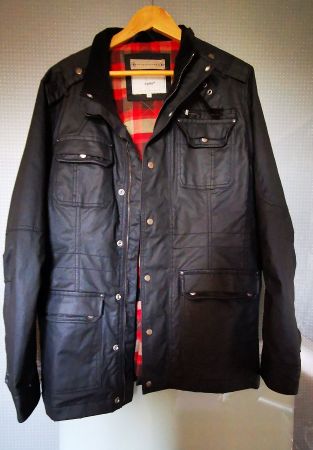 Neue Winterjacke Herren Grösse XL. Marke Celio. 7 Taschen.