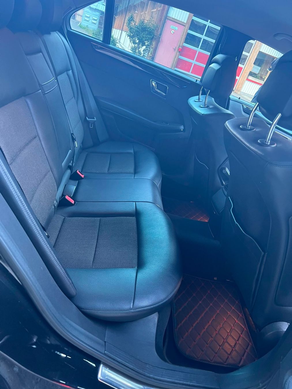 Mercedes-Benz Automobili: Mercedes benz 220 CDI – Usato da Brig venduto da fer_9fvw 3