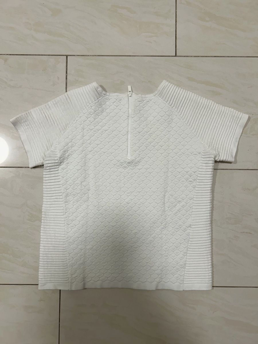 Comptoir des Cotonniers T-shirt: Weisses Tshirt von comptoirs des cotonniers – Usato da Zürich venduto da sop_82jx 1